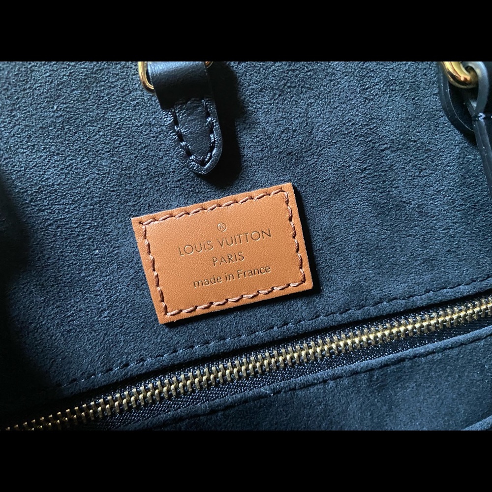 New! Louis Vuitton Wild at Heart Onthego MM Noir! - Picture 11 of 13